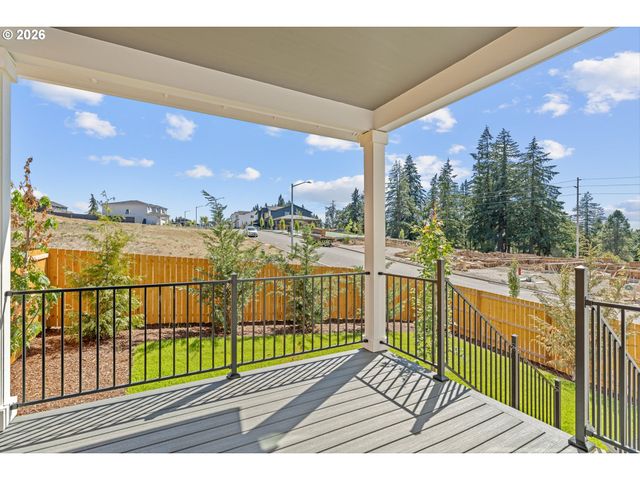 16063 Serres Farms Way, Oregon City, OR 97045