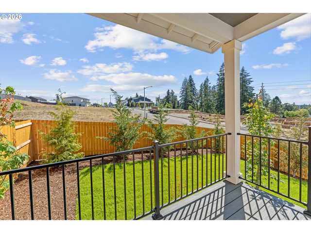 16063 Serres Farms Way, Oregon City, OR 97045