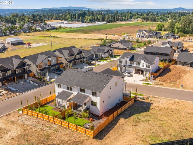 16063 Serres Farms Way, Oregon City, OR 97045