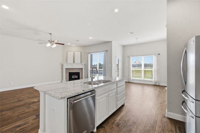 609 Meadowedge Lane, Denton, TX 76207