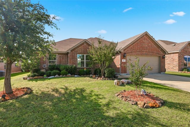 609 Meadowedge Lane, Denton, TX 76207