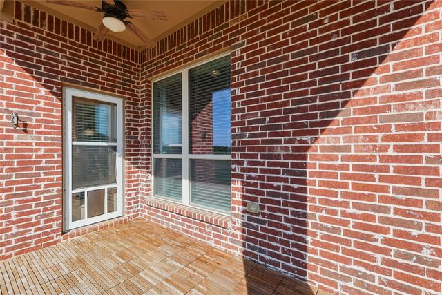 609 Meadowedge Lane, Denton, TX 76207