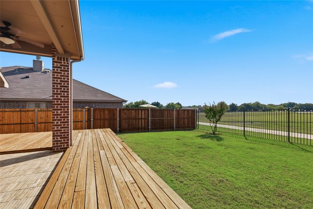 609 Meadowedge Lane, Denton, TX 76207