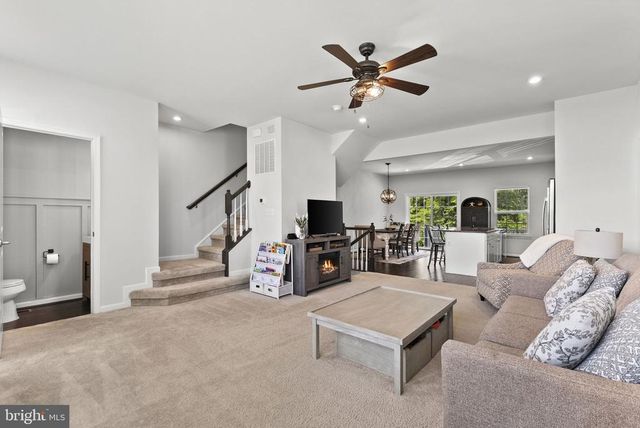 6410 CRITTENDEN LN, Spotsylvania, VA 22553