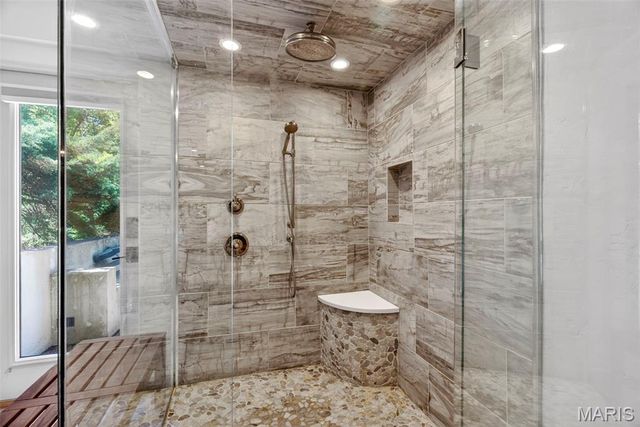 15 Terrace Gardens, Frontenac, MO 63131