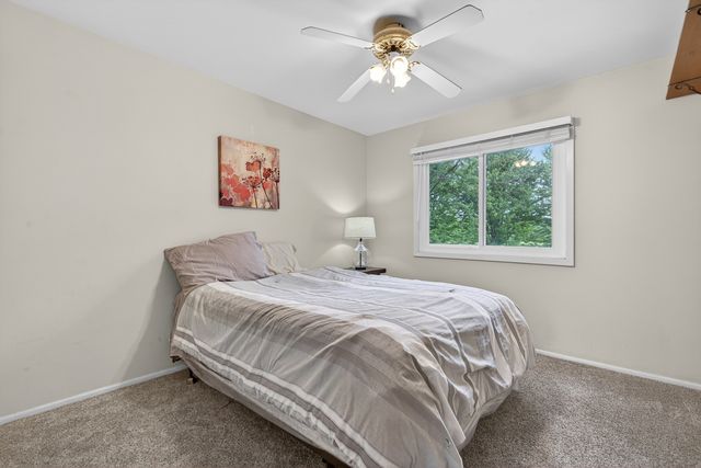 433 N Ashbury Avenue, Bolingbrook, IL 60440