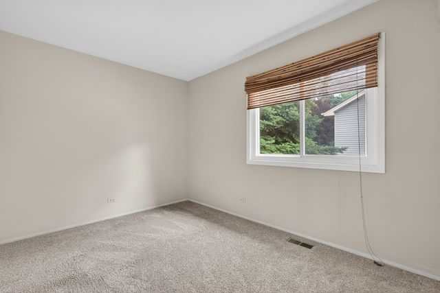 433 N Ashbury Avenue, Bolingbrook, IL 60440