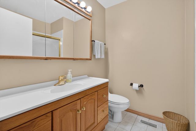 433 N Ashbury Avenue, Bolingbrook, IL 60440