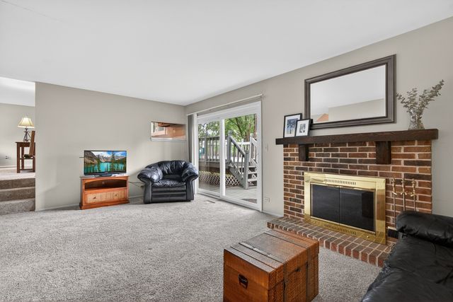 433 N Ashbury Avenue, Bolingbrook, IL 60440