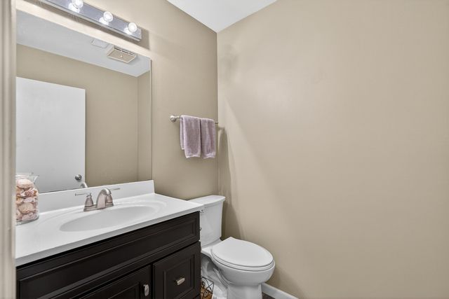 433 N Ashbury Avenue, Bolingbrook, IL 60440