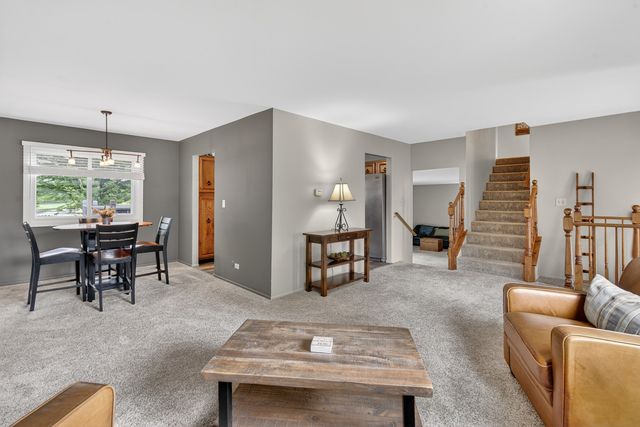 433 N Ashbury Avenue, Bolingbrook, IL 60440
