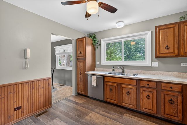 433 N Ashbury Avenue, Bolingbrook, IL 60440