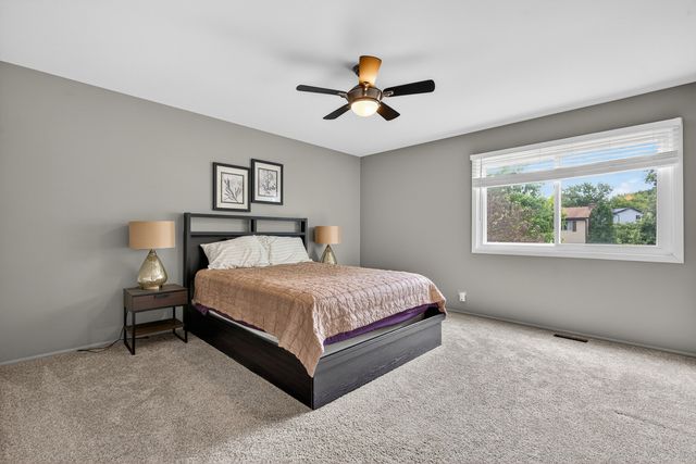 433 N Ashbury Avenue, Bolingbrook, IL 60440