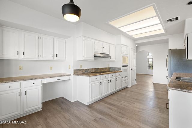 6900 W Hermitage Place, Tucson, AZ 85743
