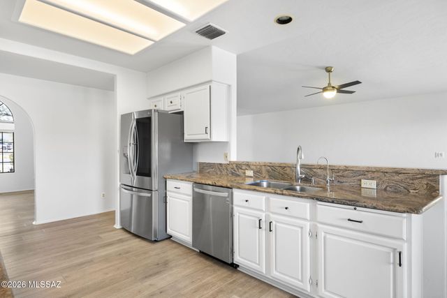 6900 W Hermitage Place, Tucson, AZ 85743