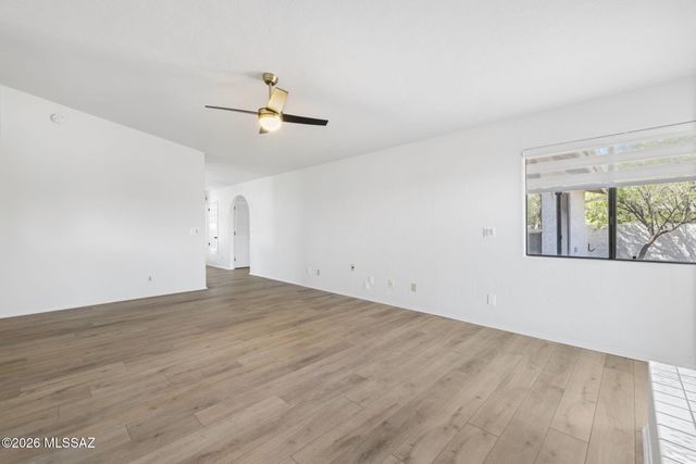 6900 W Hermitage Place, Tucson, AZ 85743