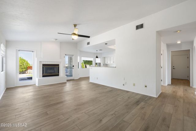 6900 W Hermitage Place, Tucson, AZ 85743
