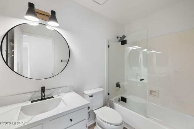 6900 W Hermitage Place, Tucson, AZ 85743