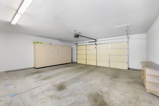 6900 W Hermitage Place, Tucson, AZ 85743
