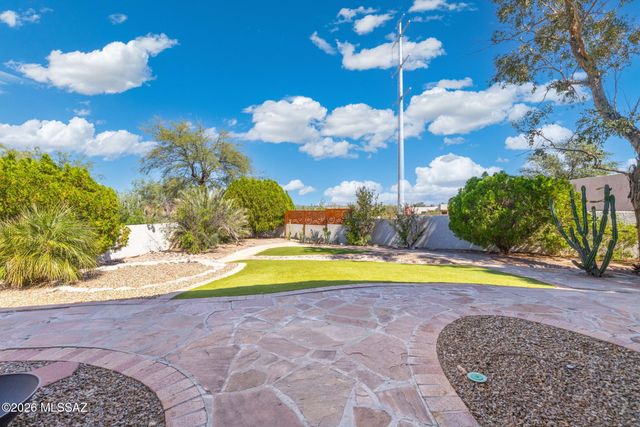 6900 W Hermitage Place, Tucson, AZ 85743