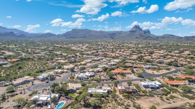 6900 W Hermitage Place, Tucson, AZ 85743