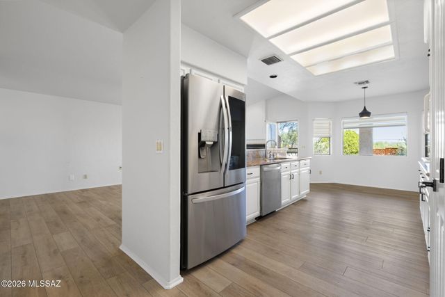 6900 W Hermitage Place, Tucson, AZ 85743