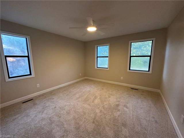 6900 Harpervalley Lane, Clemmons, NC 27012