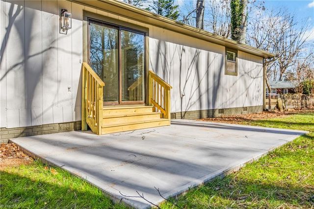 6900 Harpervalley Lane, Clemmons, NC 27012