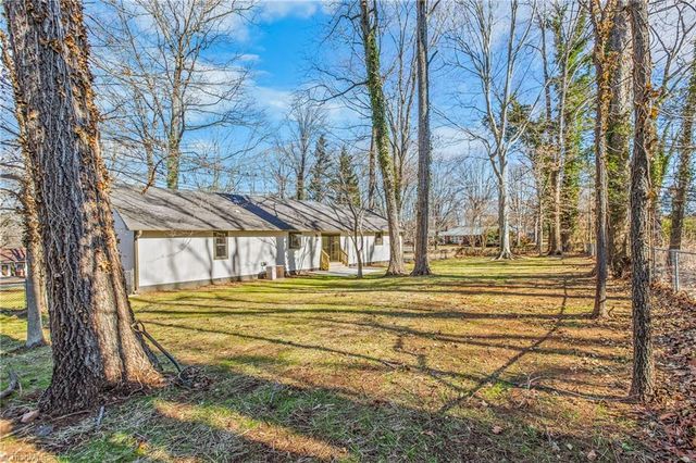 6900 Harpervalley Lane, Clemmons, NC 27012