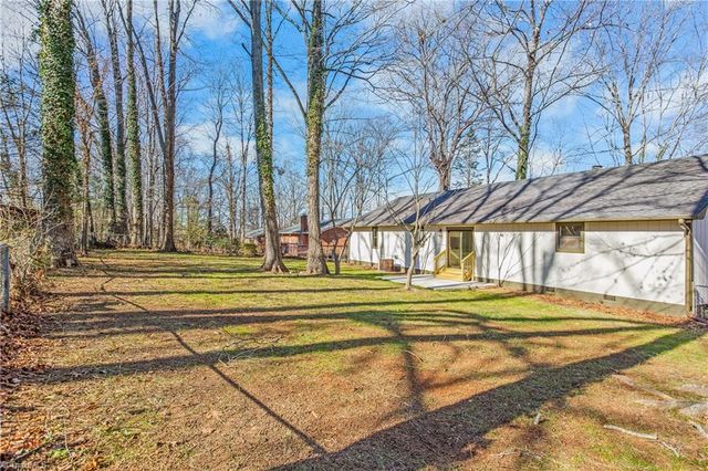 6900 Harpervalley Lane, Clemmons, NC 27012