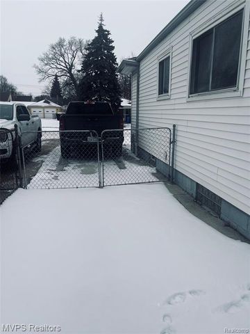 45 W Hudson Avenue, Madison Heights, MI 48071