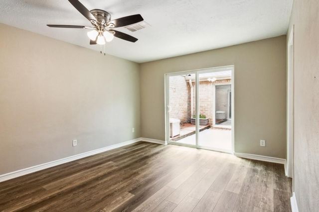 4710 N Cashel Circle, Houston, TX 77069