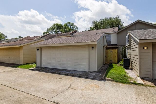 4710 N Cashel Circle, Houston, TX 77069