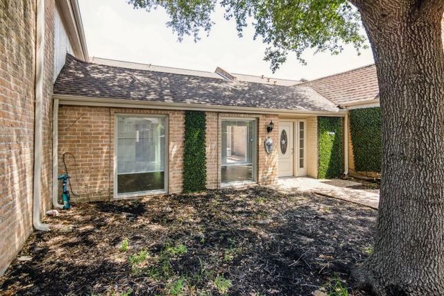 4710 N Cashel Circle, Houston, TX 77069