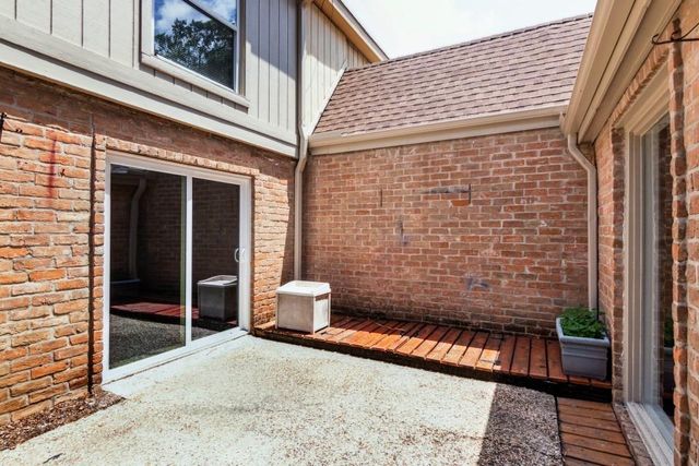 4710 N Cashel Circle, Houston, TX 77069