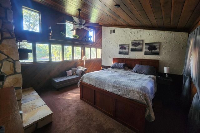 S108W34703 Jacks Bay ROAD, Mukwonago, WI 53149