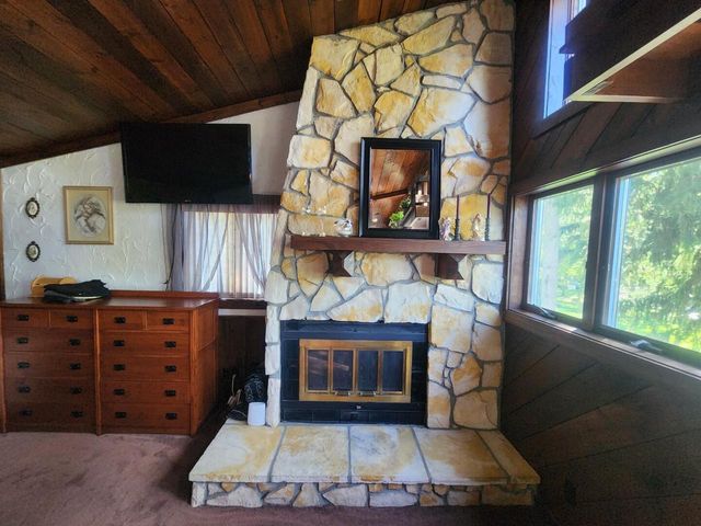 S108W34703 Jacks Bay ROAD, Mukwonago, WI 53149