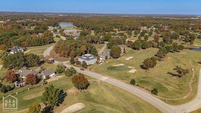 2706 Ridgepointe Boulevard, Jonesboro, AR 72404