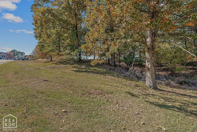 2706 Ridgepointe Boulevard, Jonesboro, AR 72404