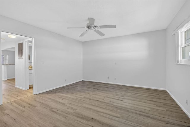 100 Shore Court 307, North Palm Beach, FL 33408