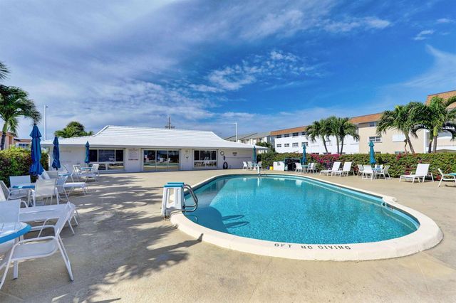 100 Shore Court 307, North Palm Beach, FL 33408