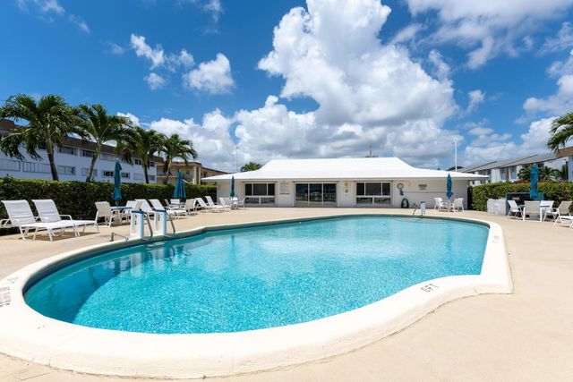 100 Shore Court 307, North Palm Beach, FL 33408