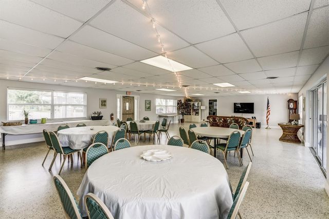 100 Shore Court 307, North Palm Beach, FL 33408