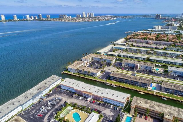 100 Shore Court 307, North Palm Beach, FL 33408