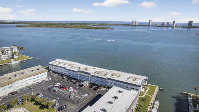 100 Shore Court 307, North Palm Beach, FL 33408