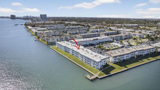 100 Shore Court 307, North Palm Beach, FL 33408