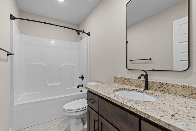 838 S Parkside Circle, Nixa, MO 65714