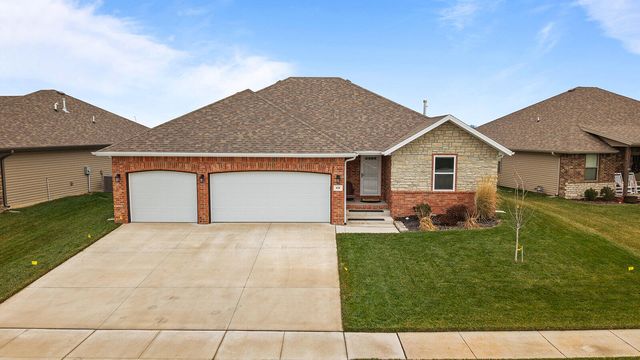 838 S Parkside Circle, Nixa, MO 65714