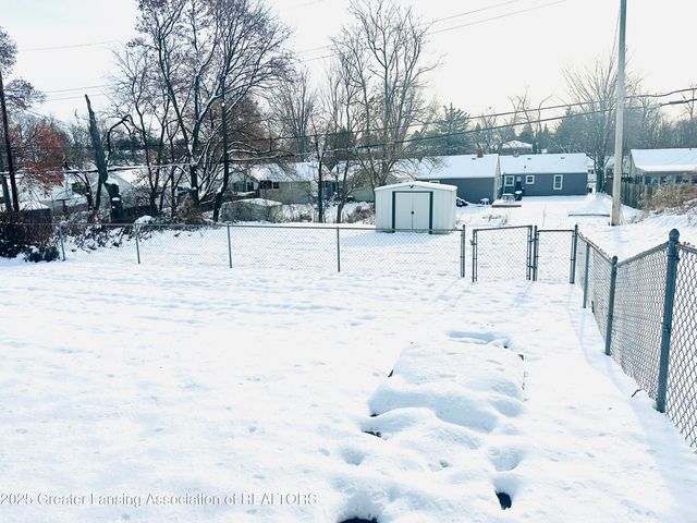 3001 Risley Drive, Lansing, MI 48917