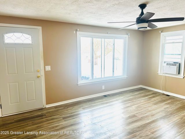 3001 Risley Drive, Lansing, MI 48917